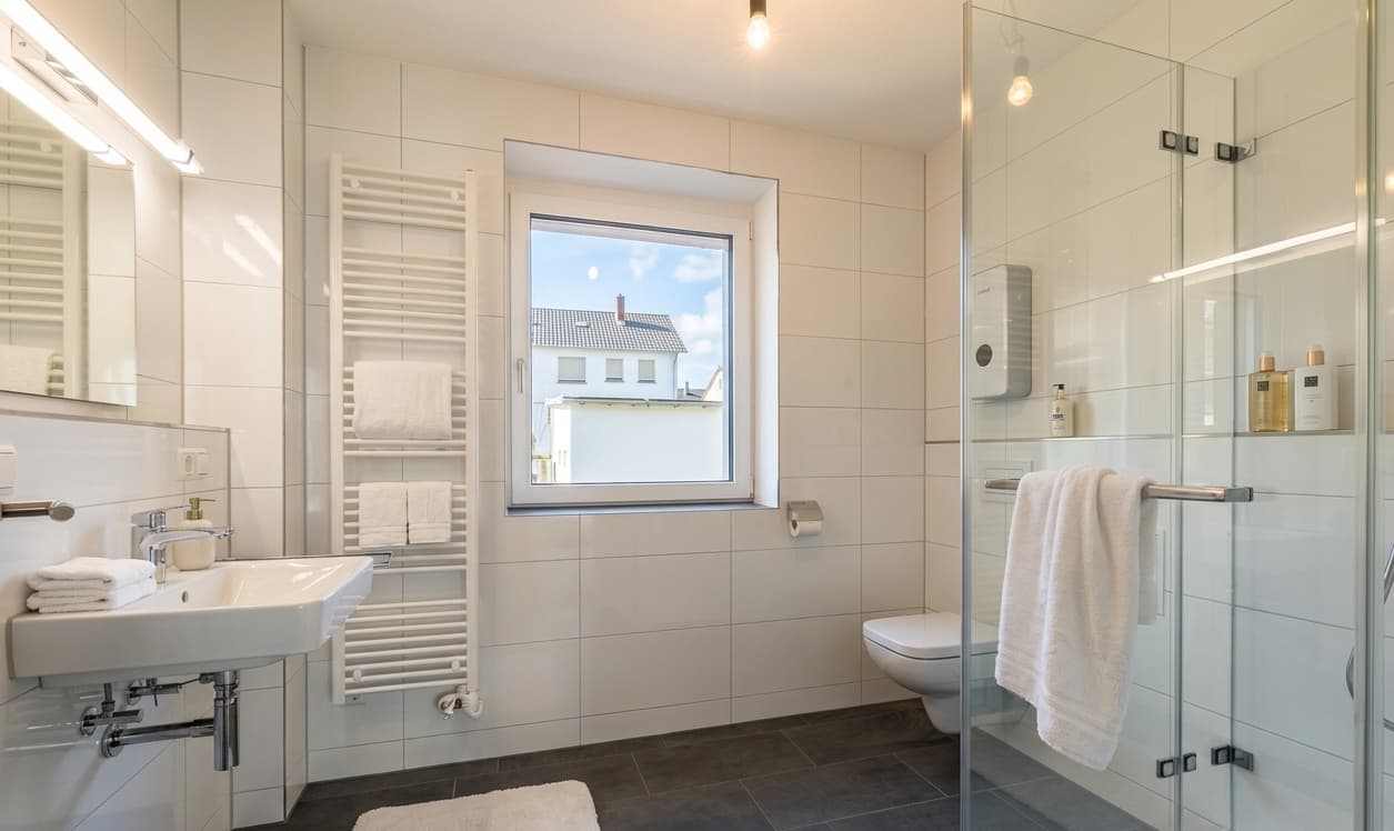 Bad mit Dusche
